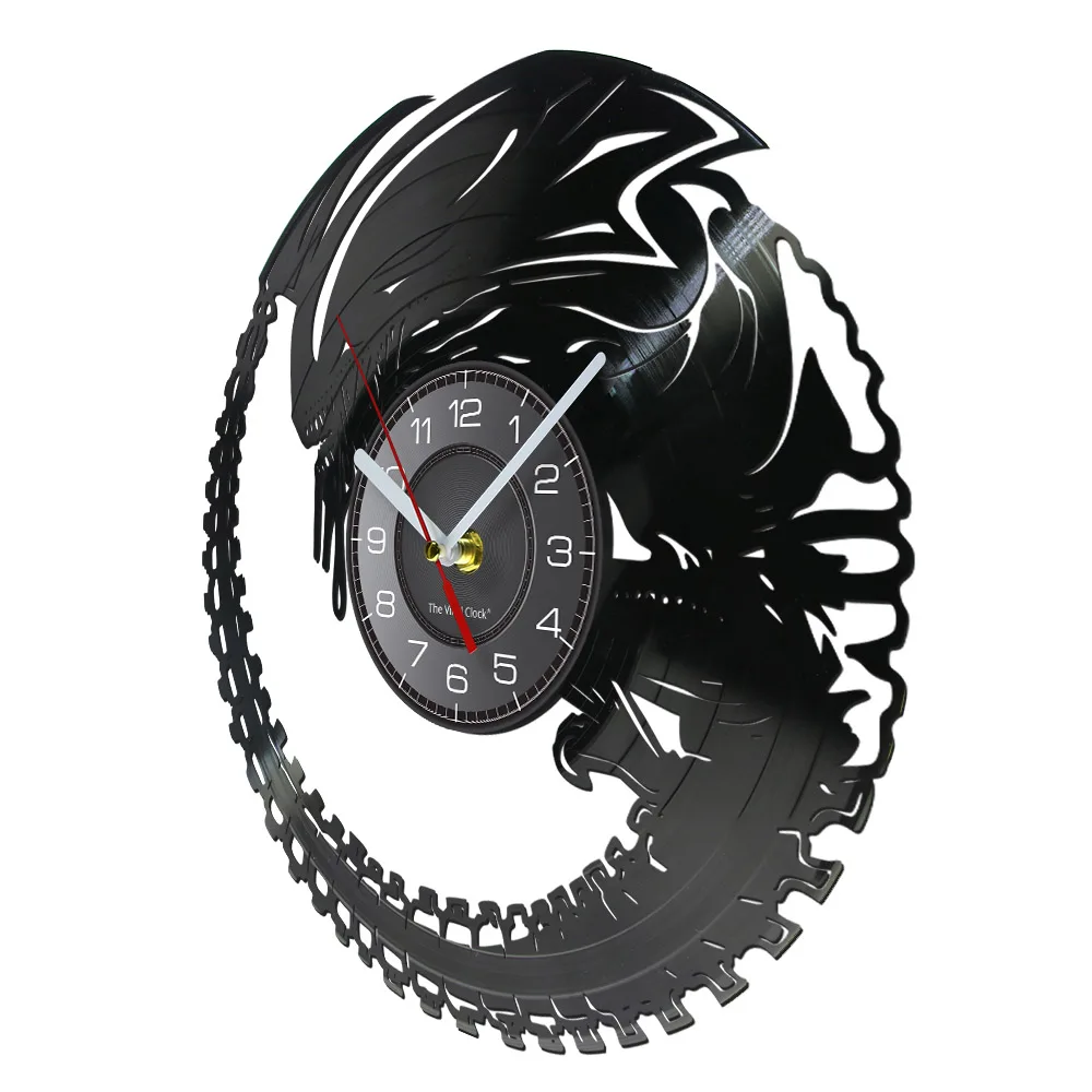 Intelligent Beings Alien Horror Xenomorph Baby Vinyl Record Wall Clock Extra-terrestrial Facehugger Modern Silent Wall Watch - Image 2