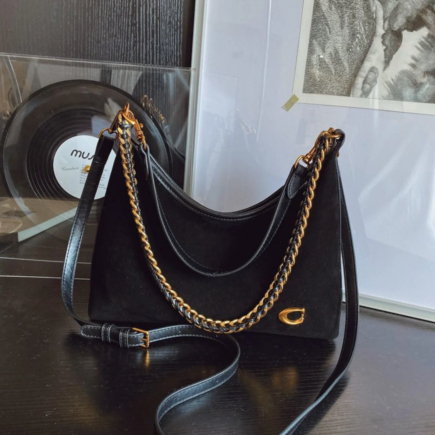 Women's New Light Luxury Fashionable High-End Black Suede Shoulder Crossbody Bag,Versatile for Commuting,Large Capacity Tote Bag - Image 2