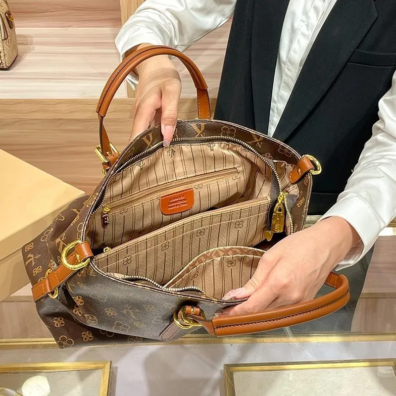 Ladies' Light Luxury Handbag 2025 New High-End Designer Fashion Retro Handbag Shoulder Bag Large Capacity Crossbody Bag Tote Bag - Image 4